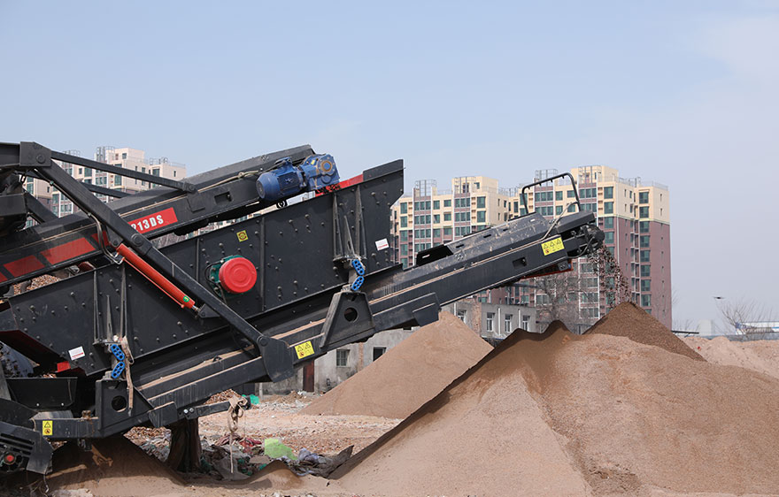 奔赴西安！紅星履帶式移動破碎機助力“無廢城市”建設